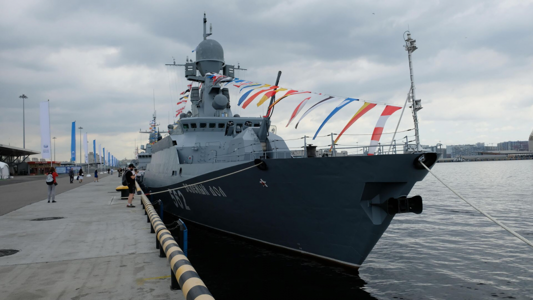 «Советск» и «Зеленый Дол» на учениях «Океан» выполнили пуски ракетами «Калибр»